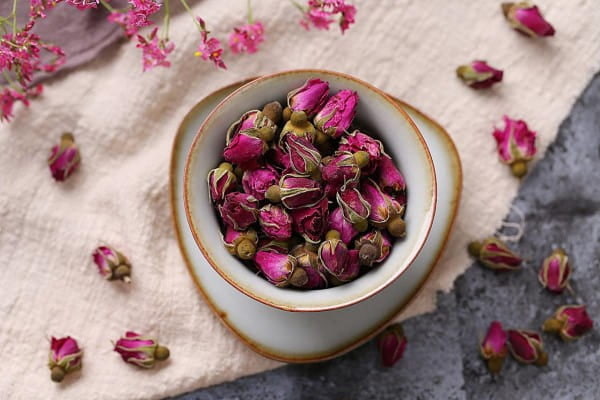 تصویر 3 از گل محمدی دارویی تازه با خواص درمانی برای دمنوش و آرامش بدن